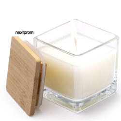 Velas en recipiente de cristal