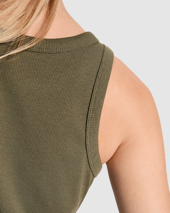 camisetas-tirantes-muy-anchos